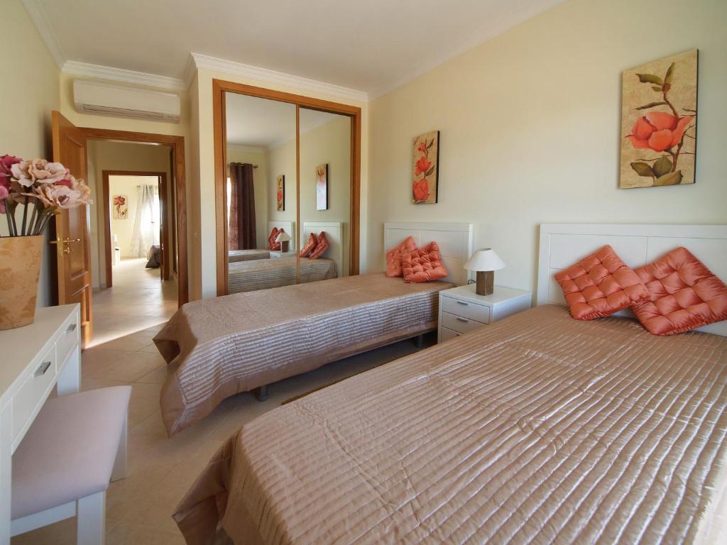 Отель Oasis Parque Country Club Портиман Номер фото